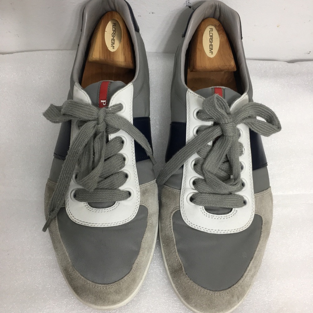 Prada Sneakers Gray and White Men's Shoes size 10. Serial number 4E 3086 10